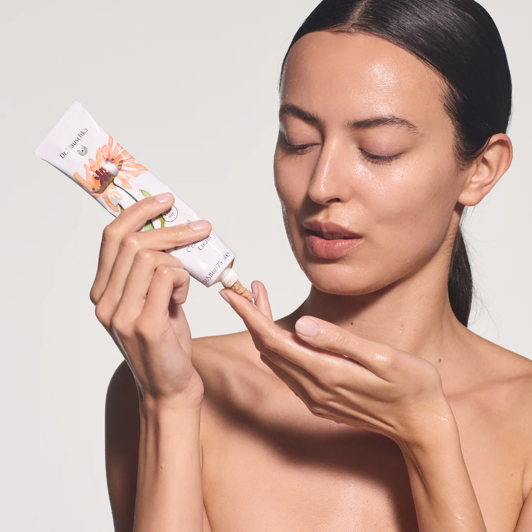 Dr. Hauschka Limited Edition Cleansing Cream - Puhdistusvoide 75 ml - Image 3