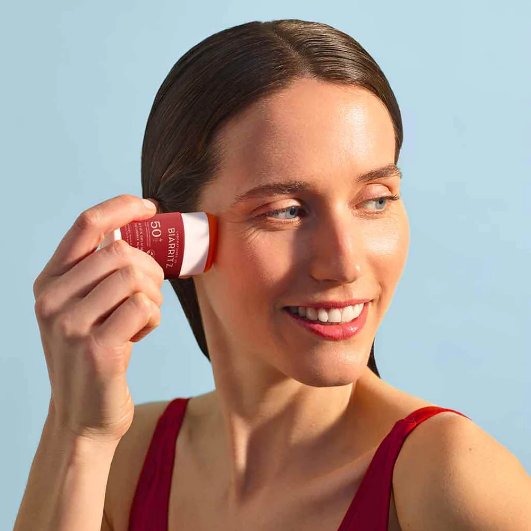 Laboratoires de Biarritz Suncare Invisible Sun Stick SPF50+ - Aurinkosuojapuikko 10 g - Image 2